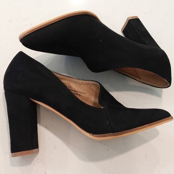 Beast Fashion Woman's Black Asymmetrical Pump Pointed Toe / Block 3" Heel - Picture 10 of 11